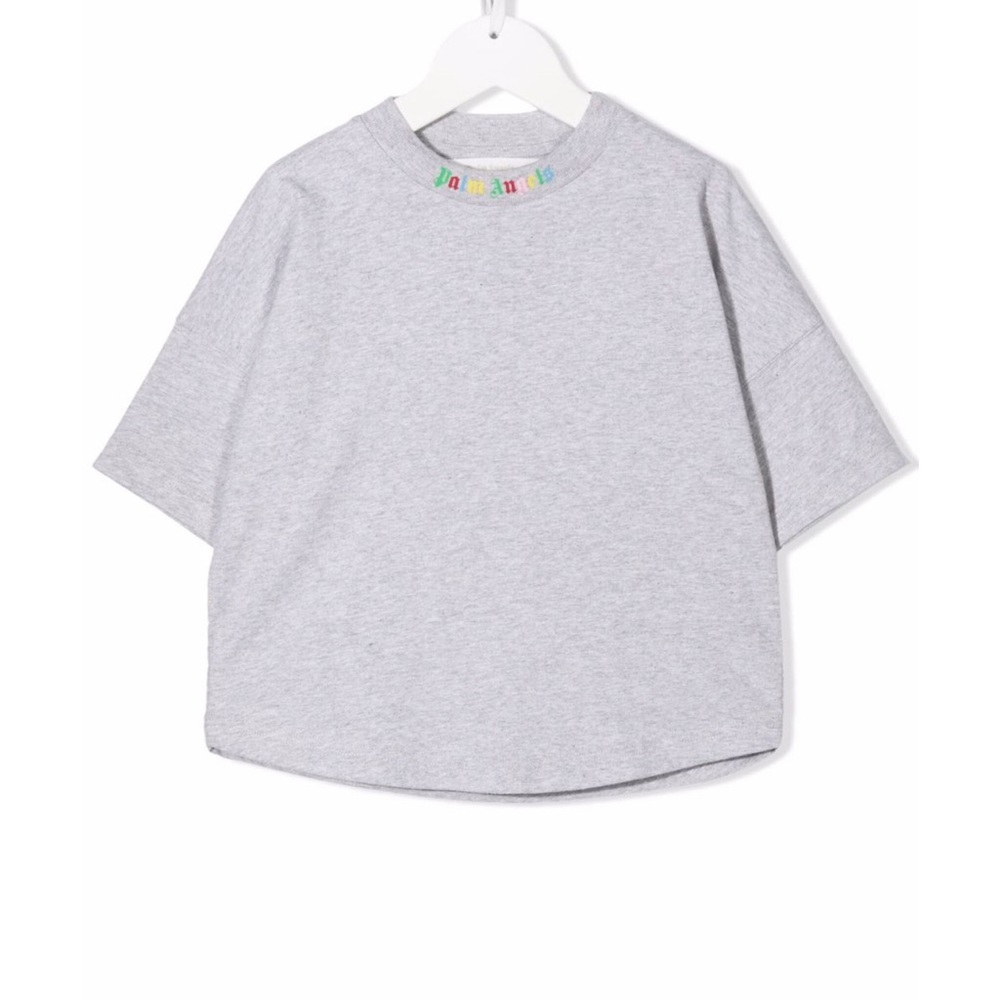 Oversized shirt, fits loose